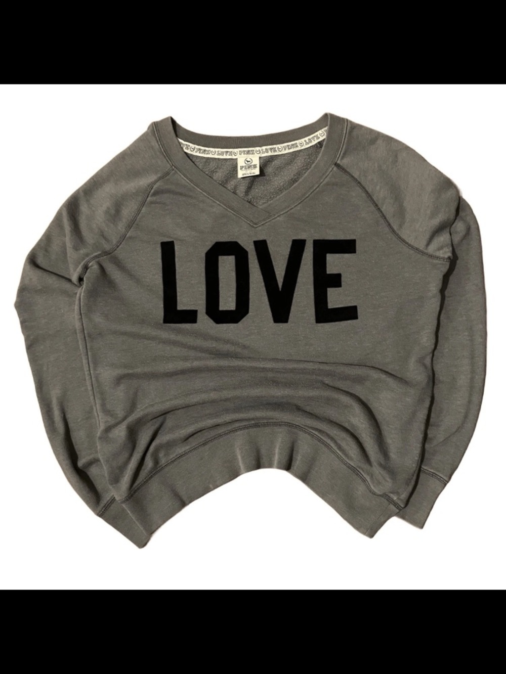 Victoria’s Secret PINK Sweatshirt M Gray Love Print V-Neck Leopard Lounge 2011